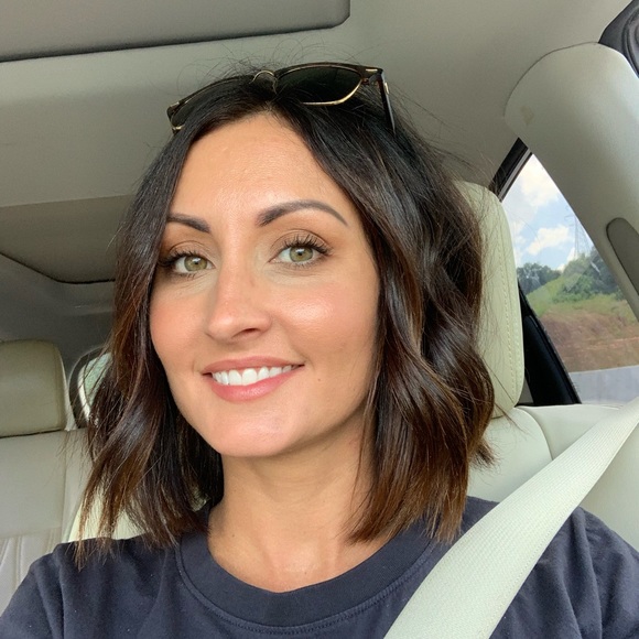 Meet your Posher, Erika - Picture 1 of 1